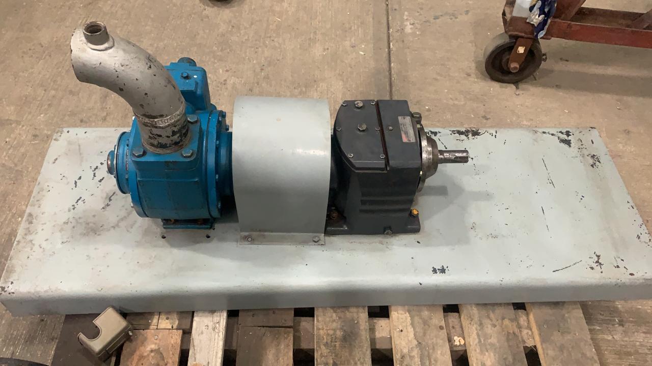 Bomba de Líquidos Viscosos Blackmer X3E con Reductor MT301