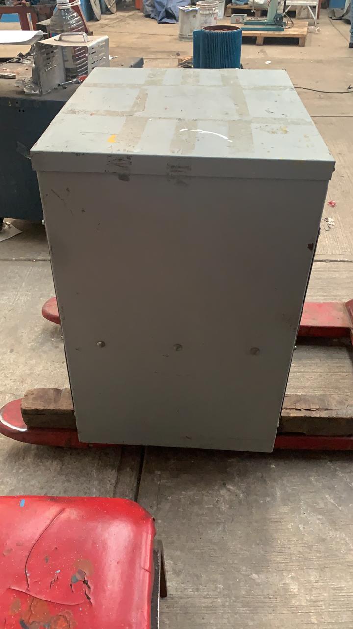 Transformador de Aislamiento 75 KVA Emerson DT651H75S