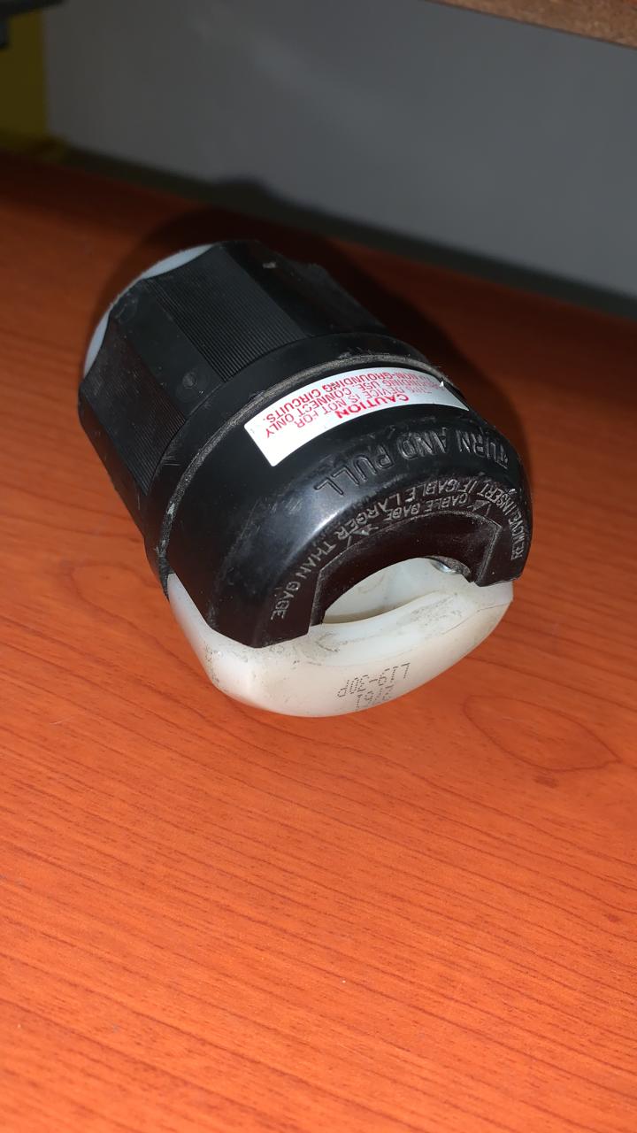 Clavija Trifásica Leviton 2761 (L19-30P)