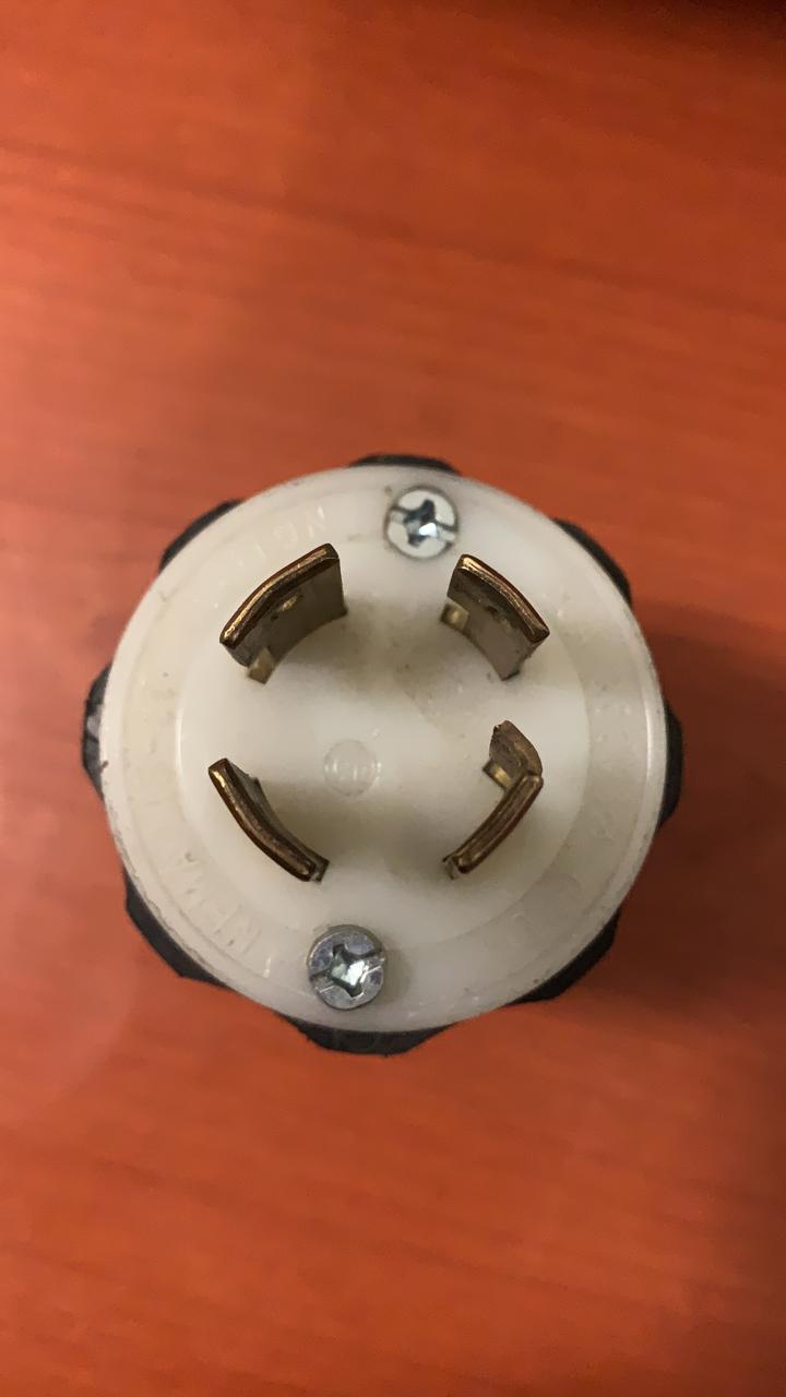 Clavija Trifásica Leviton 2761 (L19-30P)