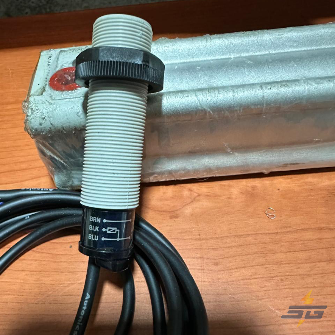 SENSOR AUTONICS CR188DP