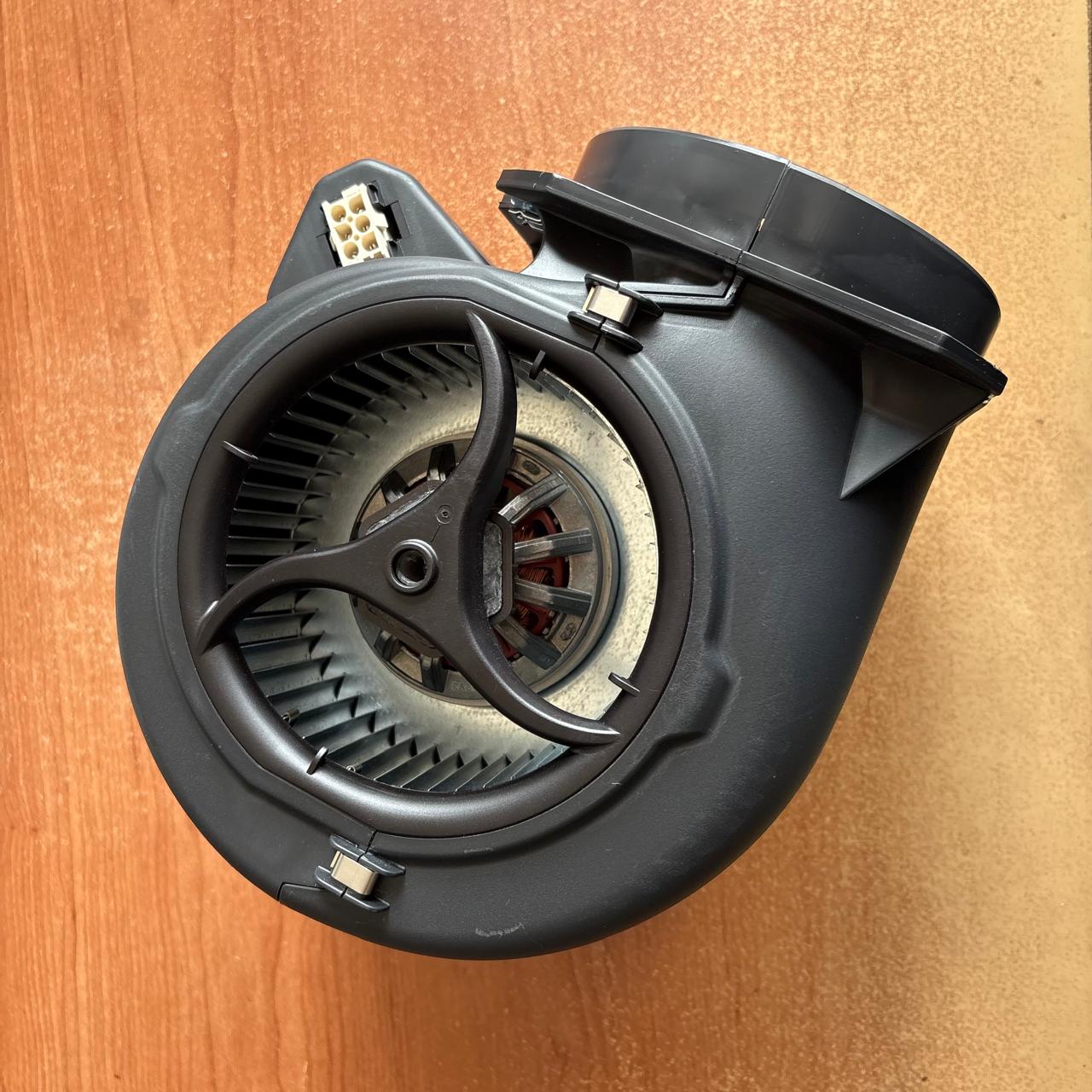 VENTILADOR EBMPAPST D2E146-HT65-94