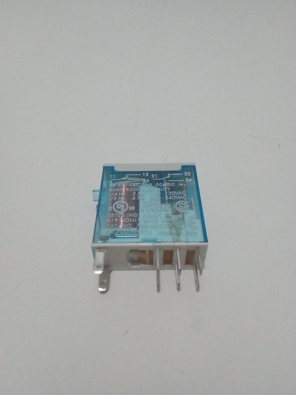 Relevador Allen Bradley 700-HK32Z24