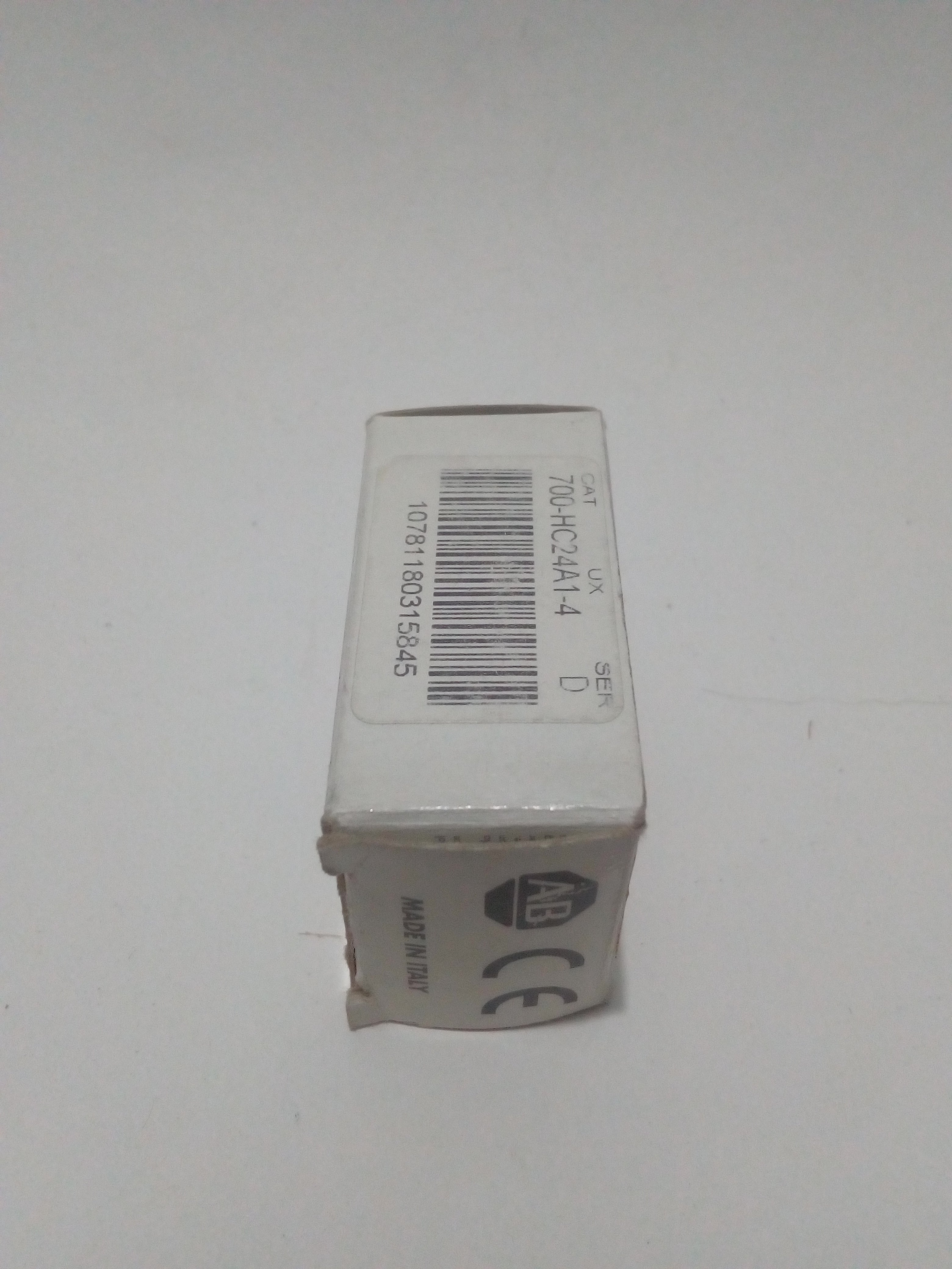 Relevador Allen Bradley 700-HC24A1-4