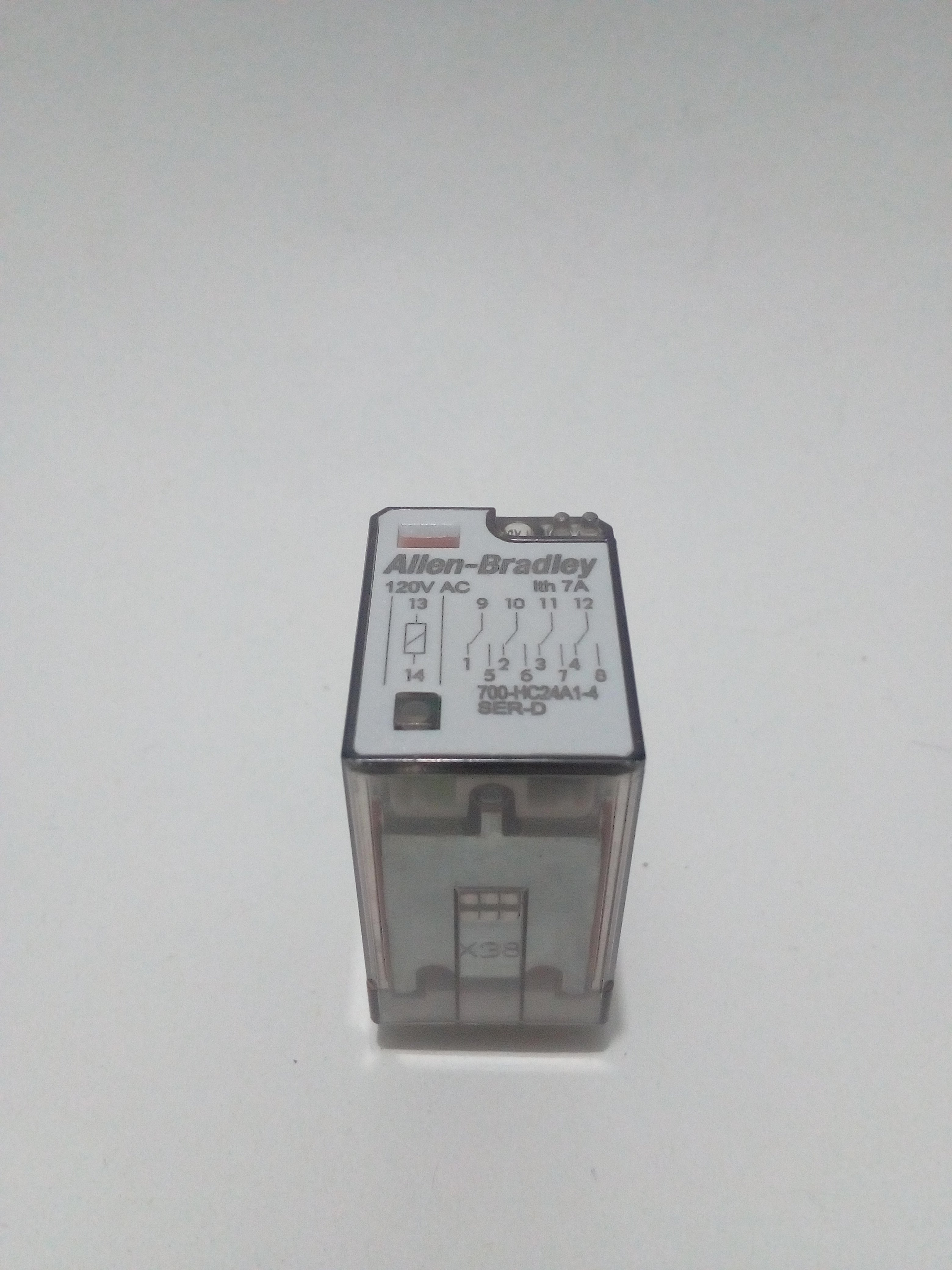 Relevador Allen Bradley 700-HC24A1-4