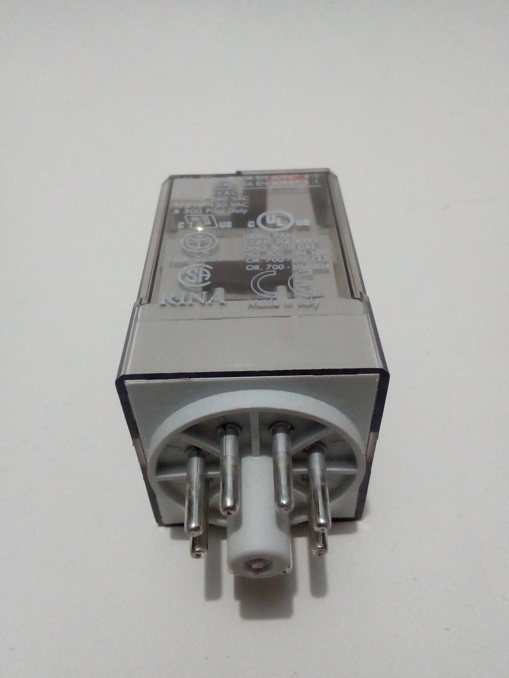 Relevador Allen Bradley 700-HA32A24