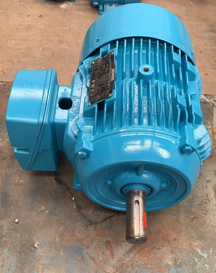 Motor de Corriente Alterna 7.5 HP Siemens 1LE22012AB114AA3