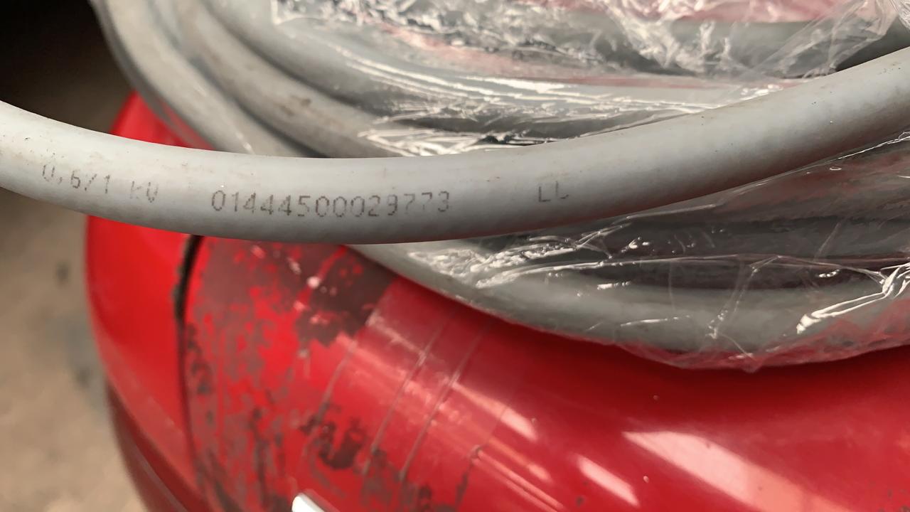 Rollo de Cable de Control Helukabel 4x16 AWG 611-C-PUR (Se vende por metro)