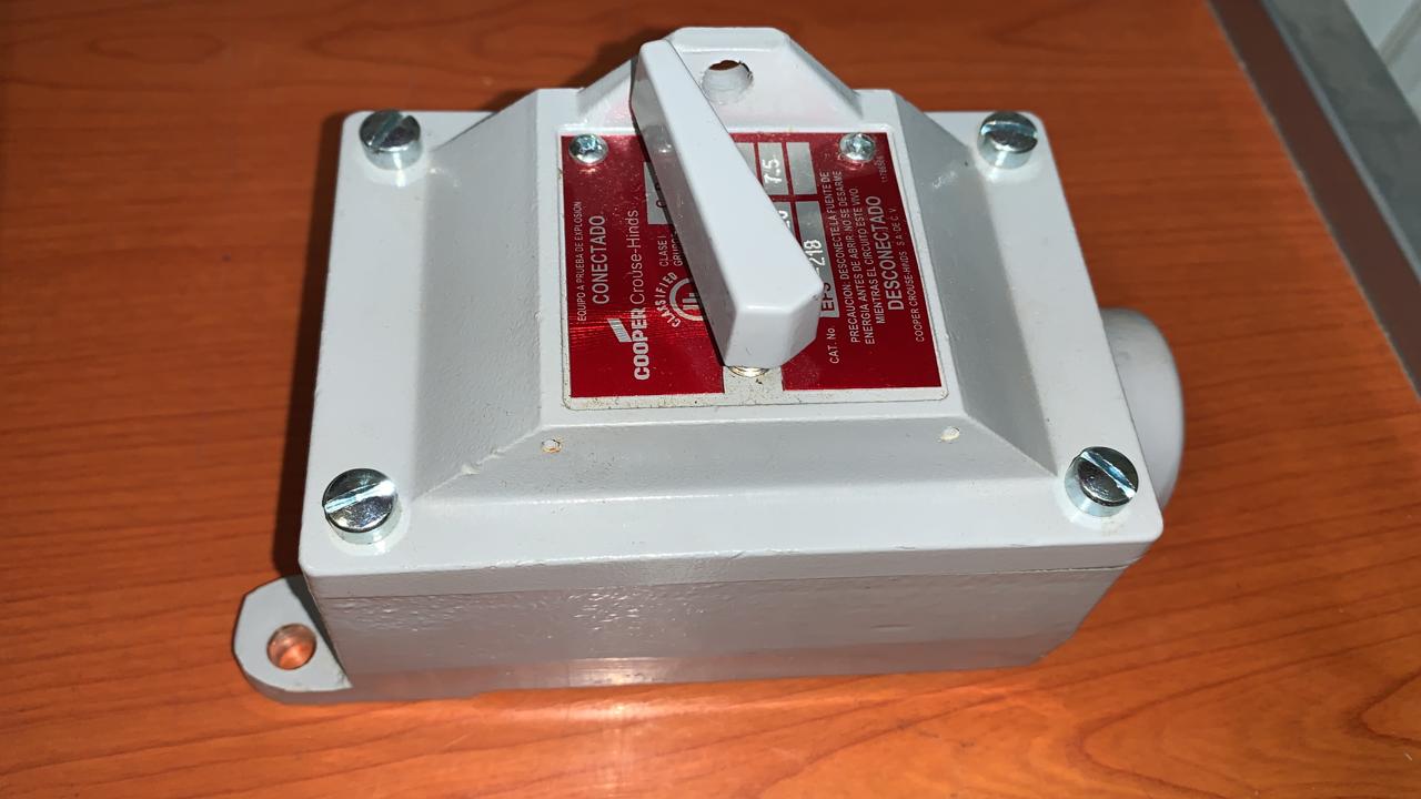 Calefactores eléctricos a prueba de explosiones XC, Serie Crouse-Hinds