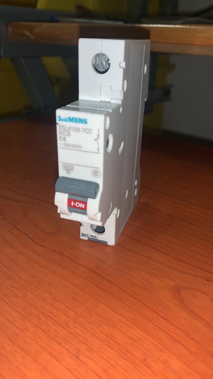 Interruptor Siemens 5SL6106-7CC