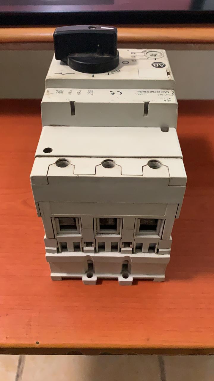 Guardamotor Allen Bradley 140-CMN-4000