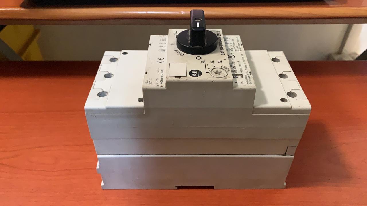 Guardamotor Allen Bradley 140-CMN-4000